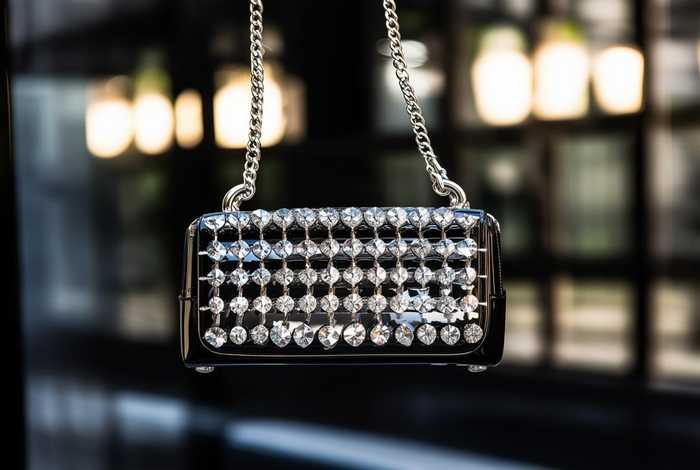 前段时间很火的包包 - 前段时间很火的包包叫什么