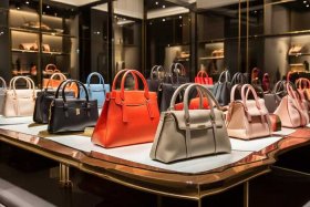 轻奢品包包品牌排行（轻奢品包包品牌排行榜前十名）