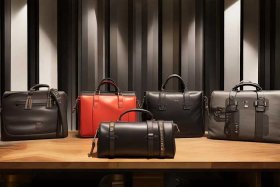 名牌男小包包排行榜前十名、名牌男小包包排行榜前十名图片