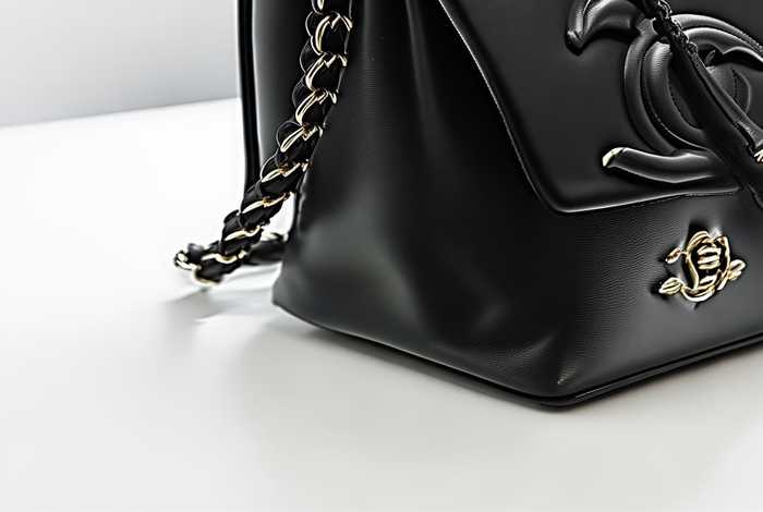 香奈儿双肩包k22；香奈儿双肩包k22多少钱