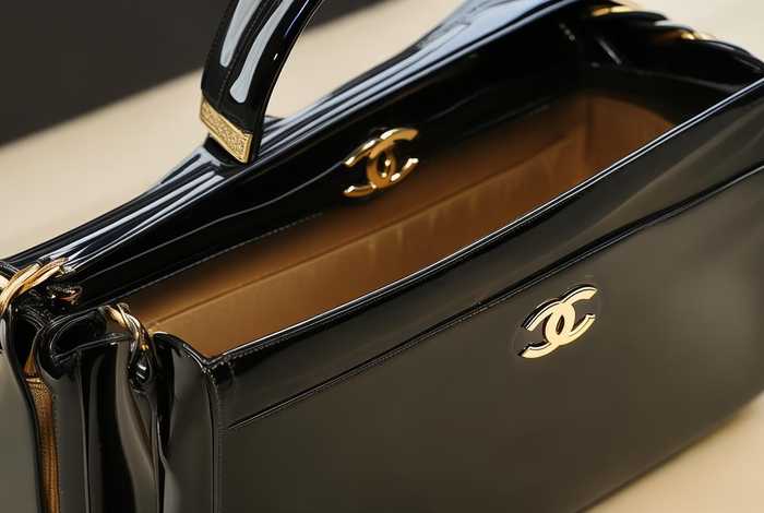 香奈儿最新正品包长什么样，香奈儿最新正品包长什么样子图片