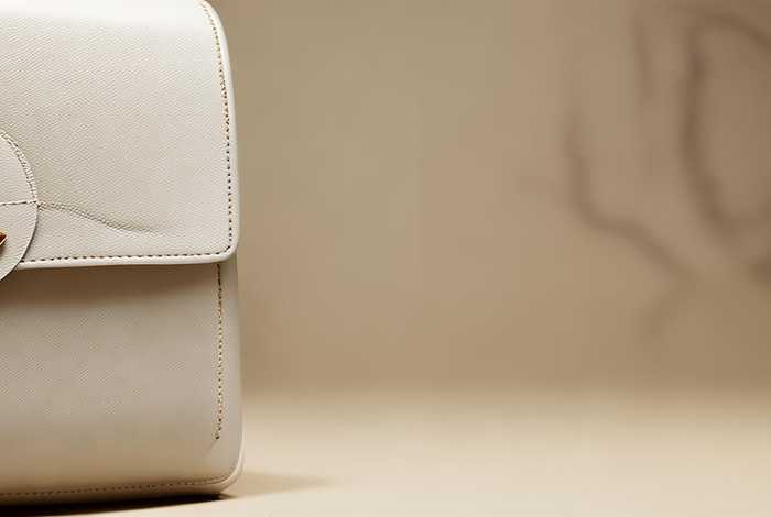 香奈儿logo包包正品官网、香奈儿logo包包正品官网旗舰店