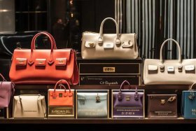 十大奢侈品牌女包标志xl，十大奢侈品牌女包标志及价位