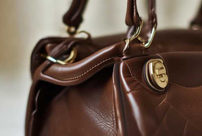 香奈儿小羊皮皮质会放坏吗；香奈儿小羊皮皮质会放坏吗图片