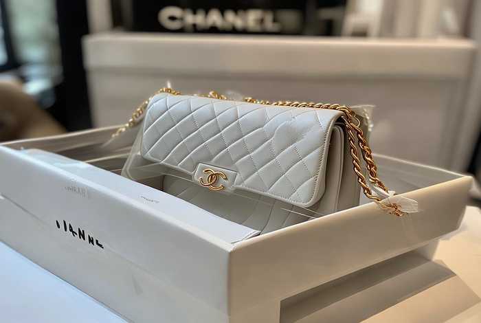 香奈儿19包包专柜包装 香奈儿19包包专柜包装是什么 香奈儿19包包专柜包装 香奈儿19包包专柜包装是什么