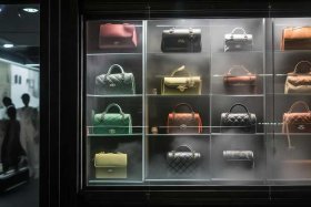 为什么香奈儿官网不卖包；为什么香奈儿官网为什么不卖包包