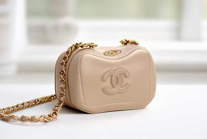 香奈儿爱心小盒子包，香奈儿爱心盒子包大小