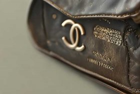 香奈儿包怎么看年份（香奈儿包包生产年份怎么看）
