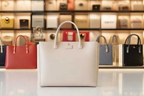 十大奢侈品排名包包那个经济实惠、奢侈品包性价比排名