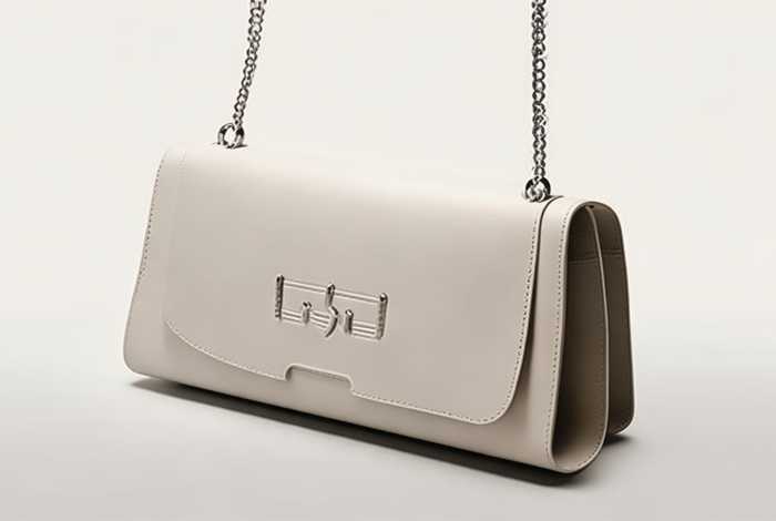 四个字的包包品牌名字200多块 - 四个字的包包品牌名字200多块钱是什么