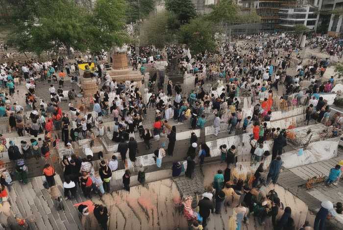 衣服男装休闲西服（衣服男装休闲西服图片）