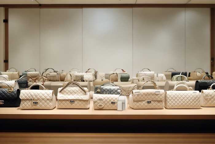 香奈儿包款价格目录查询；香奈儿包款价格目录查询官网