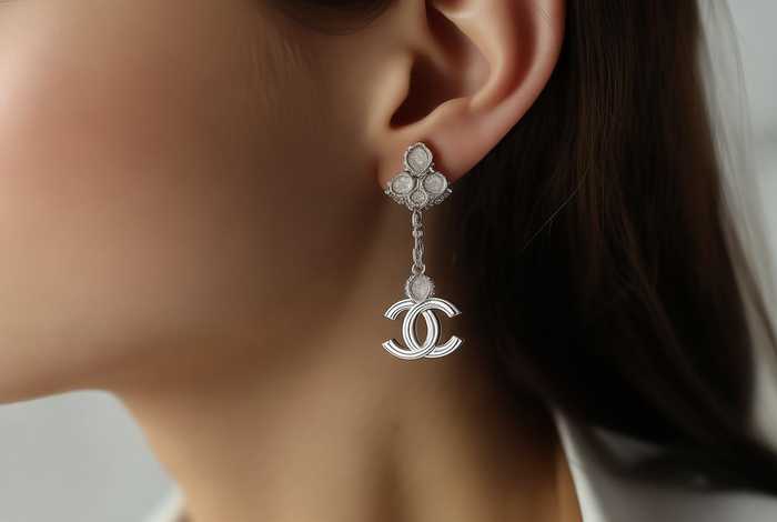 香奈儿双c耳钉哪款好看；香奈儿哪一款双c耳钉好看
