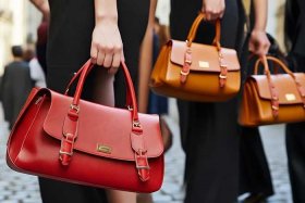 圣罗兰最火的5个包 - 圣罗兰最火的5个包适合什么肤质