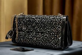 圣罗兰包包私人订制 圣罗兰包包私人订制多少钱