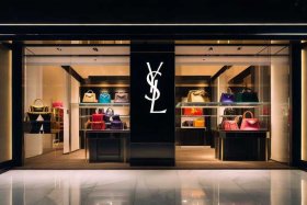 圣罗兰包包官方网站旗舰店；圣罗兰包包官方网站旗舰店是正品吗