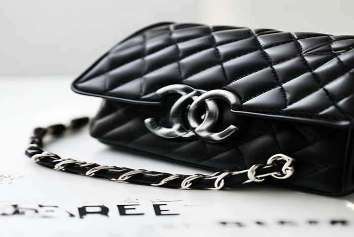 香奈儿官网售价（香奈儿官网售价多少）