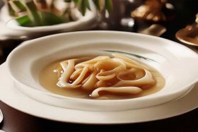 奢侈品十大排名鲜竹笋尖做汤；笋尖品牌