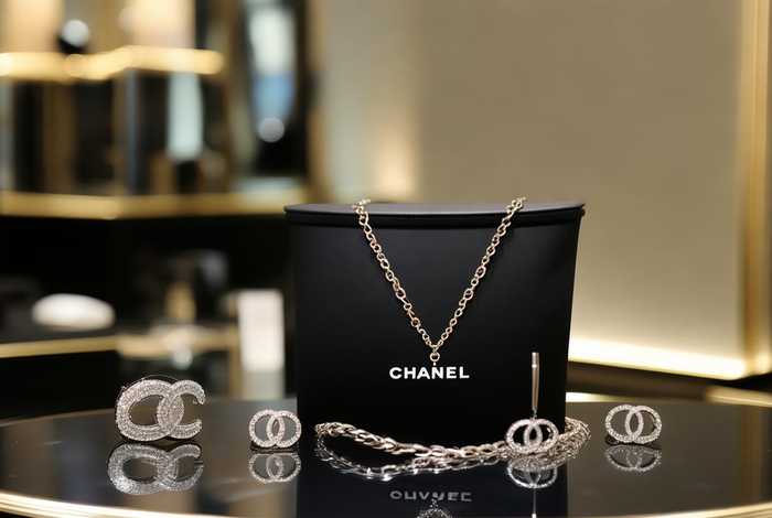 香奈儿官方饰品（香奈儿官方饰品有哪些）