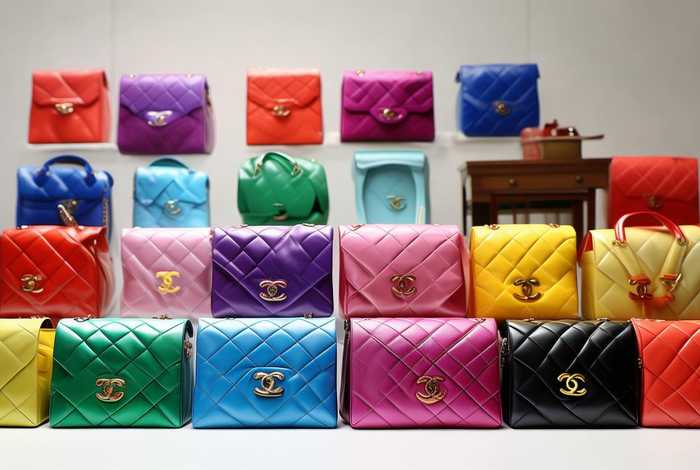 香奈儿女包官网旗舰店彩虹；香奈儿彩虹包价格官网