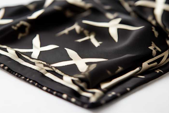 怎么查lv围巾是不是正品；怎么查lv围巾是不是正品的