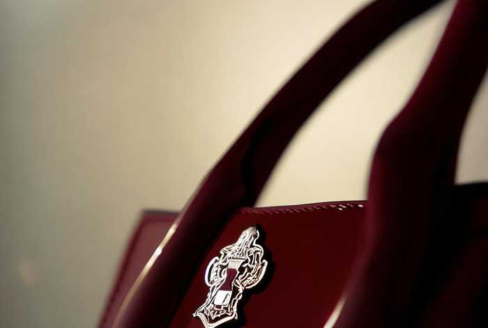 箱包品牌商标图案（箱包品牌商标图案图片）