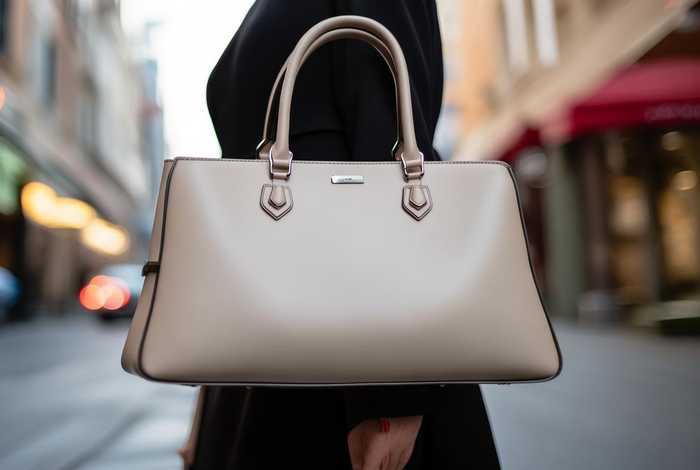 中等包包品牌名字,中等包包品牌名字有哪些 中等包包品牌名字,中等包包品牌名字有哪些