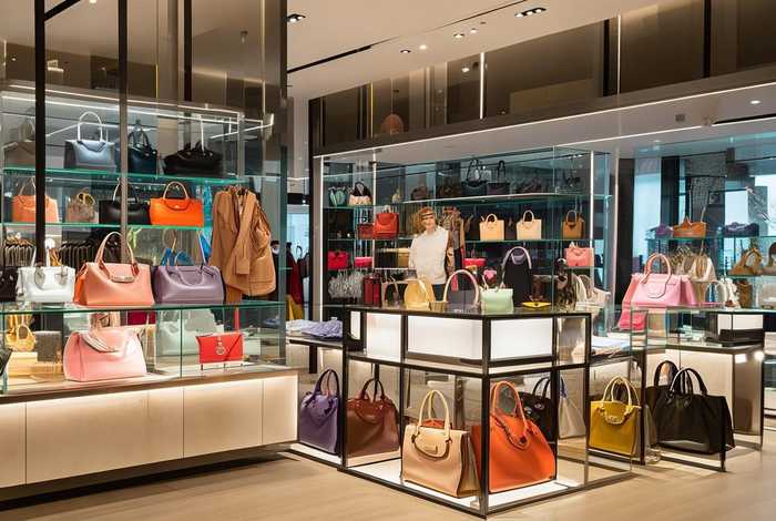 万达广场一般有哪些卖包包的品牌 万达广场一般有哪些卖包包的品牌店