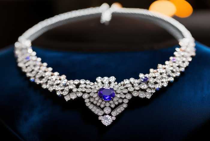 奢侈品项链哪款值得入（奢侈品项链哪款值得入手）