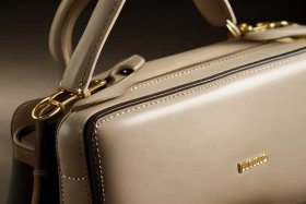 小众轻奢包包品牌300左右图片、小众轻奢包包品牌300左右图片及价格