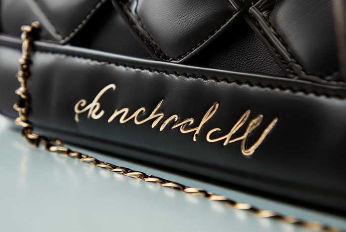 香奈儿包官网编码查询入口（香奈儿包包官网编码查询）