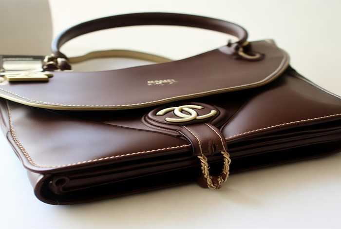 正品香奈儿羊皮真皮女包 正品香奈儿羊皮真皮女包多少钱