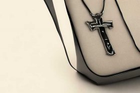 十字架包包品牌叫什么名字（十字架包包品牌叫什么名字来着）