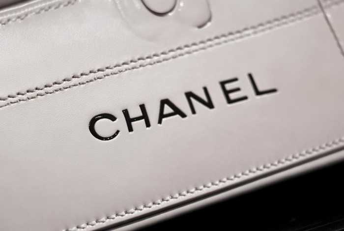 香奈儿官网官方旗舰店包包标记（香奈儿官网官方旗舰店包包标记是正品吗）