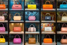 双肩包品牌有哪些牌子，双肩包品牌有哪些牌子好