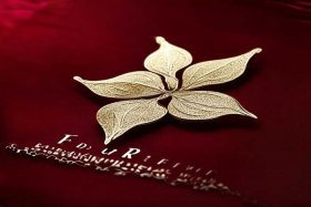 四个花瓣的奢侈品牌图片 - 四个花瓣的奢侈品牌图片大全