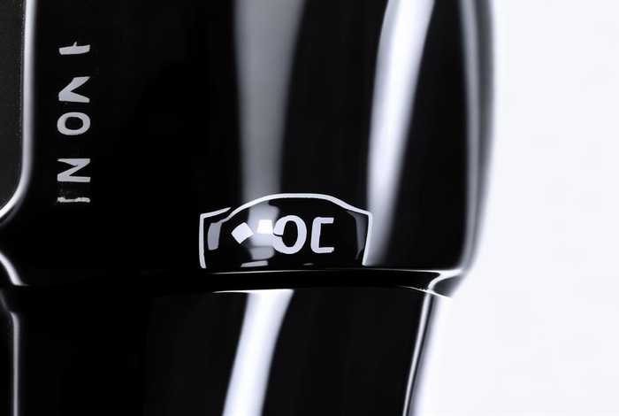 香奈儿官网唇釉是正品吗；香奈儿官网唇釉是正品吗知乎