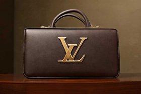 十大奢侈品牌logo图片LV男包 - 十大奢侈品牌logo图片lv男包