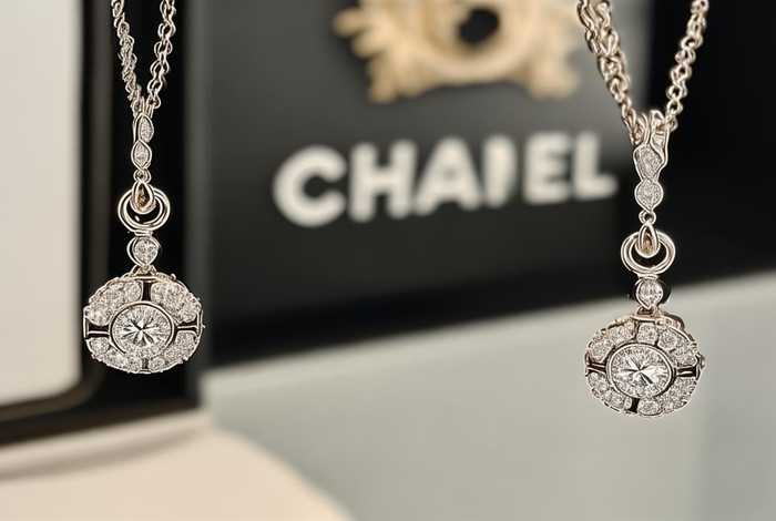 香奈儿耳钉官网中国官方网（香奈儿耳钉官网中国官方网店）