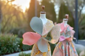 四个花瓣是什么衣服品牌 - 四个花瓣是什么衣服品牌图片