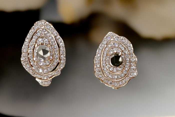 香奈儿的耳钉是什么材质 - 正品香奈儿耳钉是什么材质
