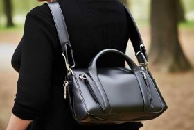 中老年女款时尚斜挎包图 - 中老年女款时尚斜挎包图片