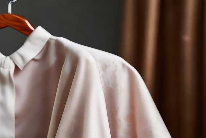 十大奢侈品最便宜的衣服；十大奢侈品最便宜的衣服图片