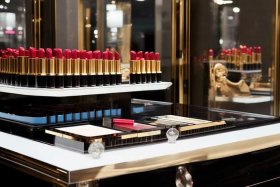 圣罗兰属于什么档次口红 - 圣罗兰属于什么档次口红品牌