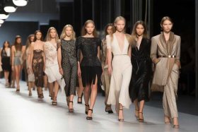 十大轻奢品牌女装排行榜；十大轻奢品牌女装排行榜前十名