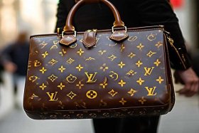十大品牌男士手提包lv（男士手提包品牌大全）