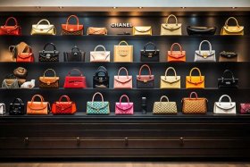 中高端品牌包包有哪些（中高端品牌包包有哪些牌子）