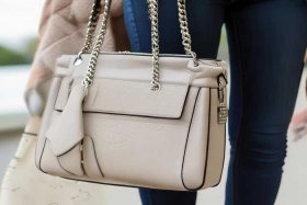 四十几岁妈妈包包；四十几岁妈妈包包图片