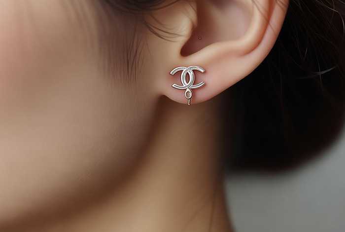 香奈儿官网首饰中国官网，香奈儿官网首饰中国官网耳钉