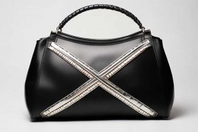 像个x标志的包；像个x标志的包叫什么